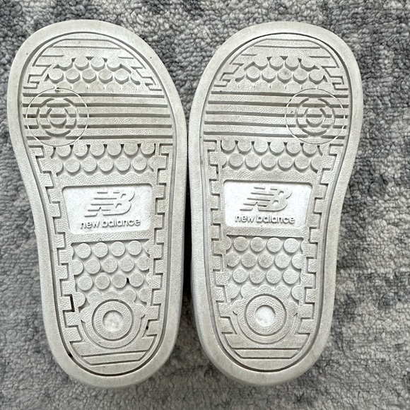 New balance toddler size 8 - Picture 5 of 5